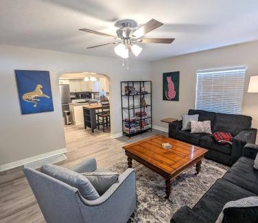 Wichita House | Zoobilee-on Zoo Blvd