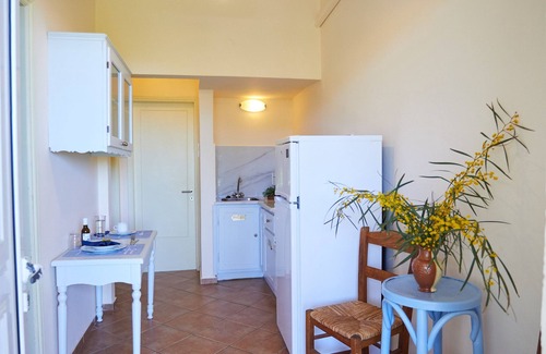 Limnos House | Zorbas Volissos Apartments Chios