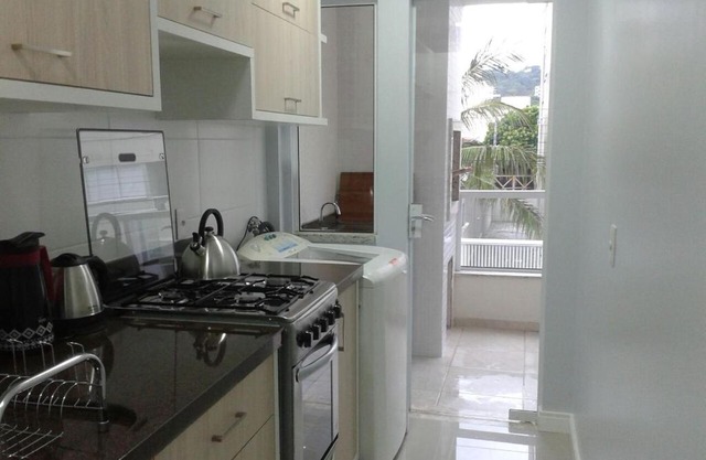 Ótimo Apto. em Bombas