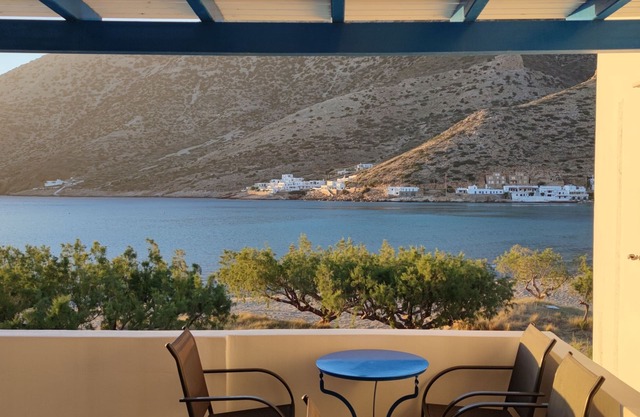 Μοναδική εξοχική κατοικία στην παραλία των Καμαρών