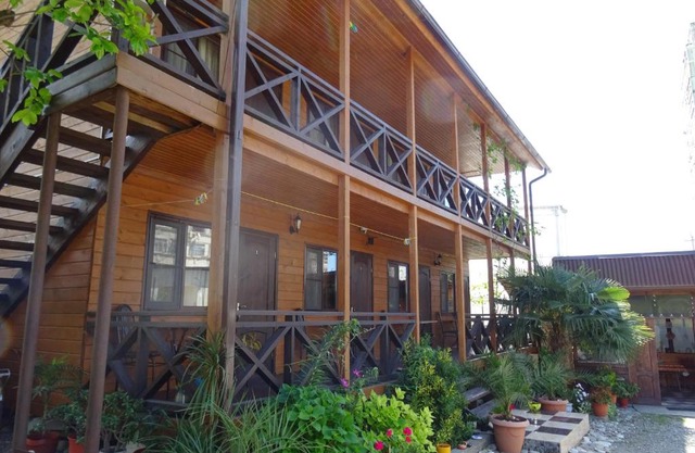 АЛАМЫС ГОСТЕВОЙ ДОМ Пицунда