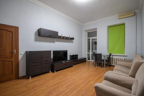 Апартаменти 3-кімнатні в центрі, Майдан Незалежності.