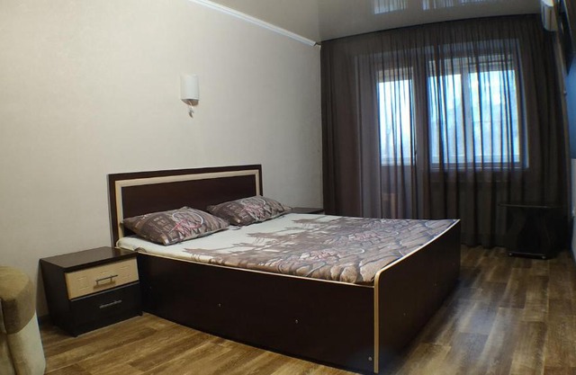 Апартаменты в центре Металлургов 27 KR Apartments