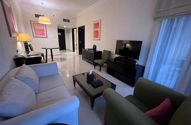 Апартаменты у метро Dubai Internet City Оплата российскими деньгами