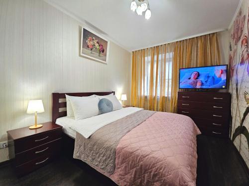 Ботанік це 3 кімнатна квартира подобово у центрі Полтави Мережа Alex Apartments Безконтактне заселення 24-7 Документи для відряджень