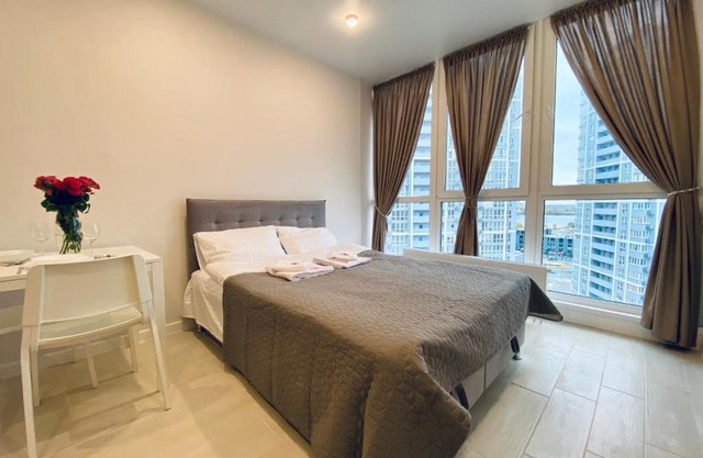 Видові апартаменти MYFREEDOM поруч із метро Харківська