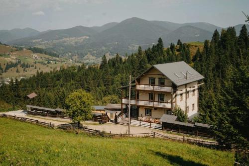 Готель Еко-Міївка