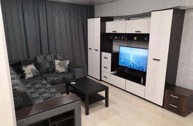 г. Кировск ул. Юбилейная д.12 Двушка