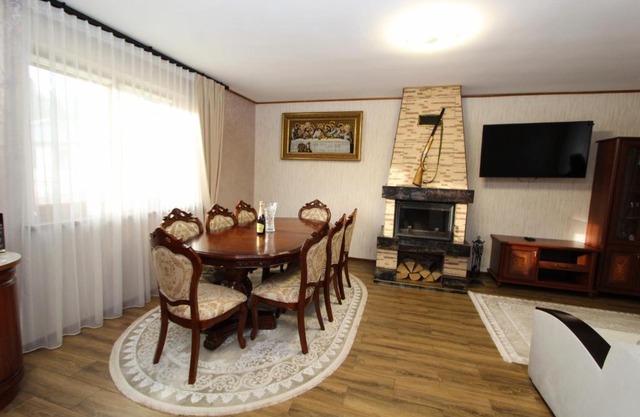 Котедж "Валерія"