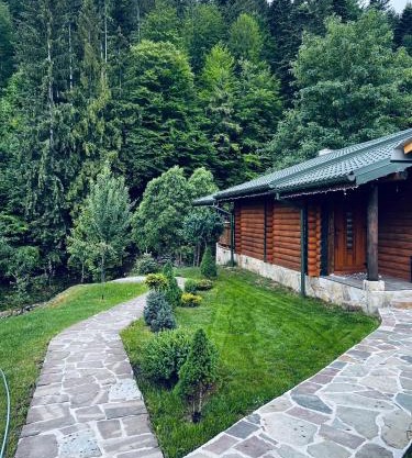 Котеджi у Бажанiв