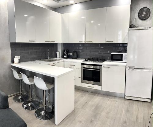 Сучасна та простора квартира в гарному районі міста біля парку