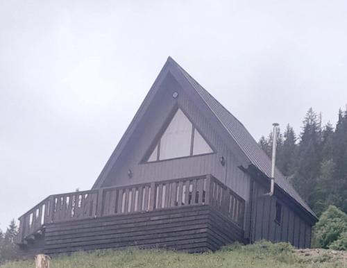 Тишина гір Над потоками