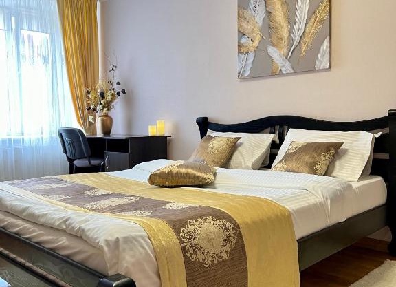 Центр поруч озеро та парк 4 квартира подобово