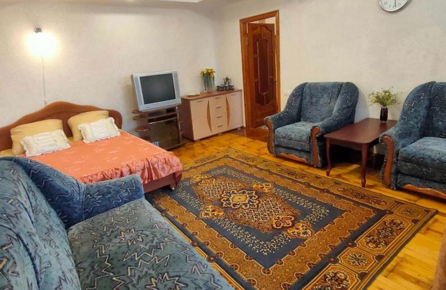 Чистая уютная квартира в самом центре города на Бульваре Центральном