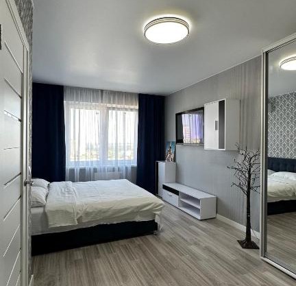 Є генератор 1кім Осокорки вул Бориса гмирі 20 ЖК Патріотика