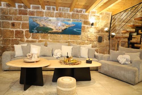 האבן והים - סוויטה מהממת עם ג'קוזי בעיר העתיקה עכו