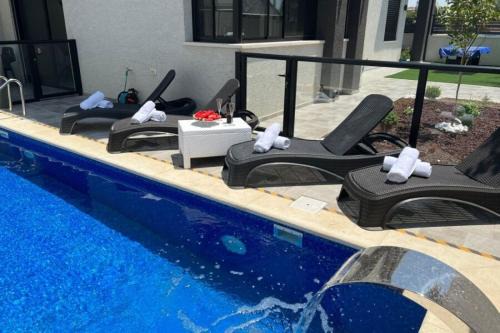 וילה בראשית - וילה מהממת עם בריכה פרטית