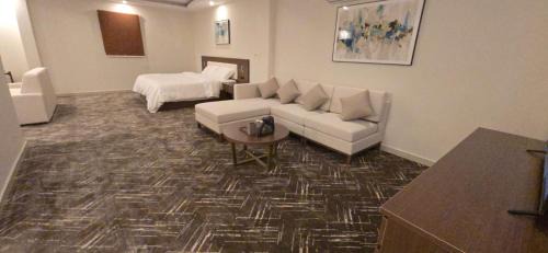 أجنحة كنف الذاتية