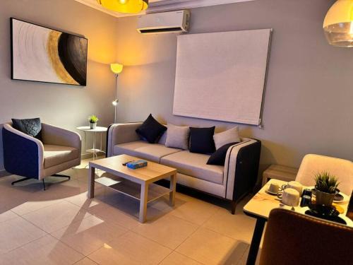 شقة انيقة غرفة و صالة 205