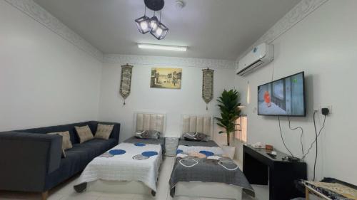 شقة مفروشة بالدور الثالث بحي الدريهمية مخرج 24 بالرياض