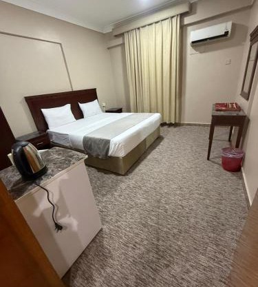 ليالي السحاب للشقق المخدومة - حي النزهه-