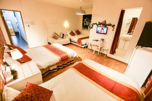 可容13人106平独栋别墅机场33分钟直达离難波心斎橋道顿堀做地下铁5分钟3个独立卧室都带有私人干湿分离智能马桶 淋浴房洗面台3卫3浴3洗面台