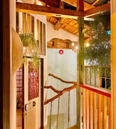 泊まれる廃墟 ぐんじょう