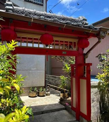 繁華街まで徒歩10分の好立地 観光や食事を楽しむことができます