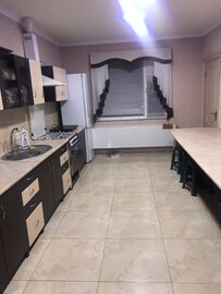 Шикарный дом в центральной части города.