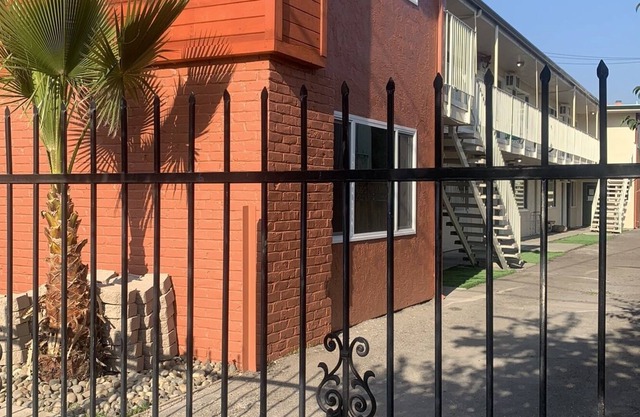 0.4 Miles to Stockton Arena,0.4 Miles to Memorial Civic Auditorium, Free Parking