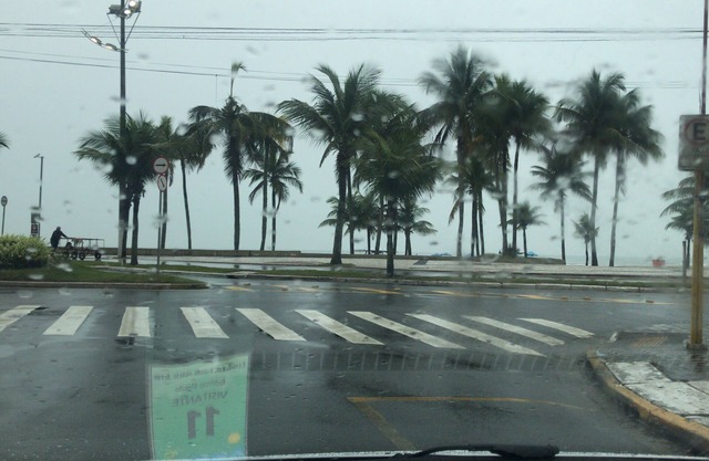 02 SLEEPING BEACH FRONT AND CARREFOUR GUILHERMINA