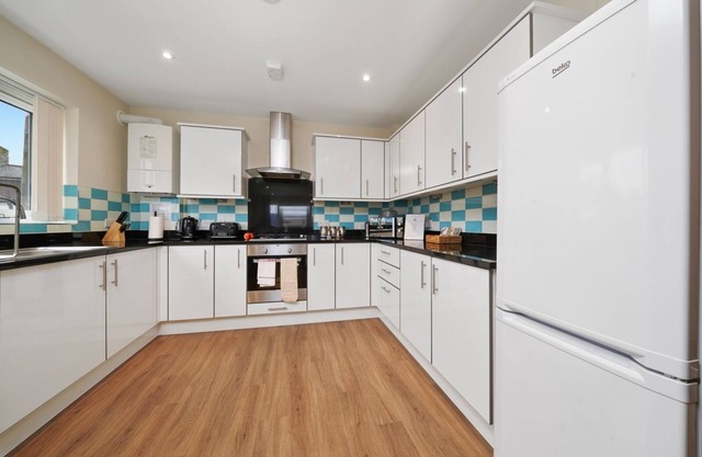 09 - Heathrow Living Serviced Apartments by Ferndale