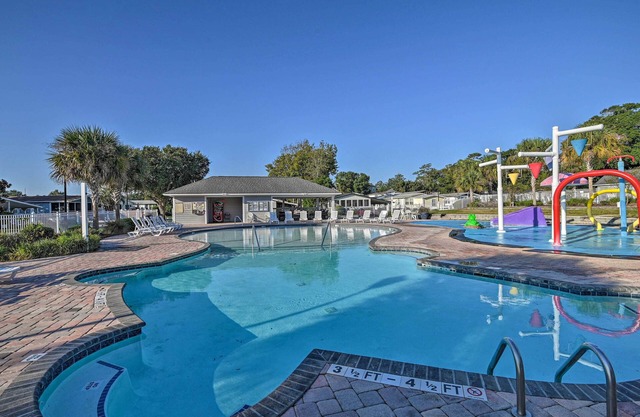 1/2 Mi to Ocean: Surfside Beach Resort Home