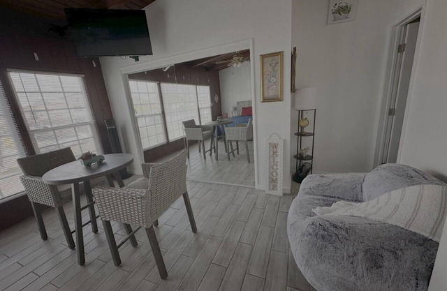 1.3M To Beach | Close To LAX & Park | Pets #3