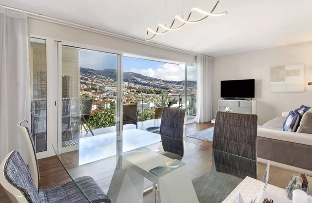 1 Bed - Sleeps 4 - Close to Beach