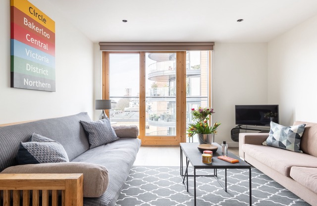 1 Bed - Tobacco Dock - Wapping