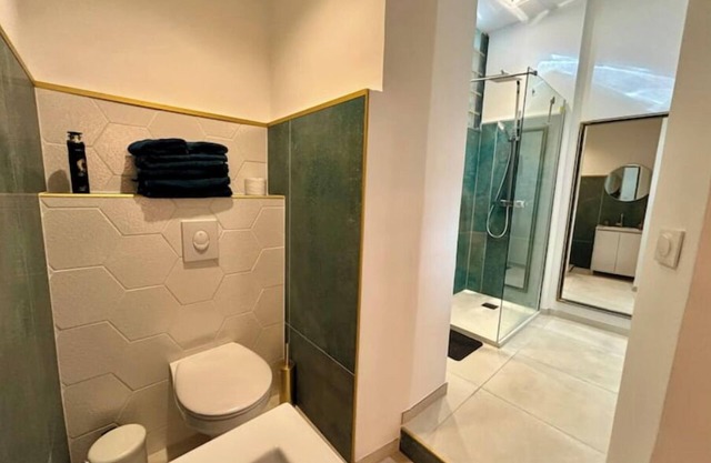 1 Bedroom Apartment in Les Pennes-Mirabeau