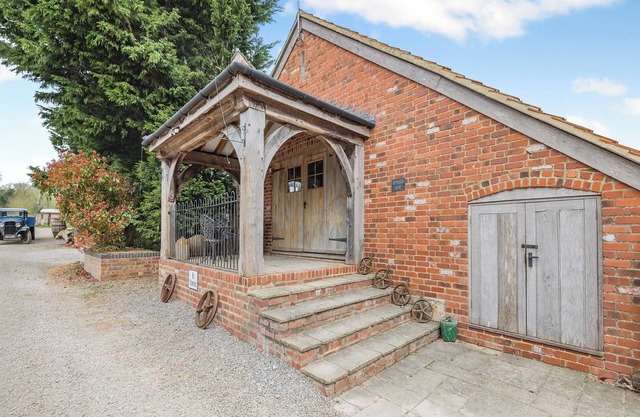 1 bedroom accommodation in Arlingham, near Frampton-on-Severn