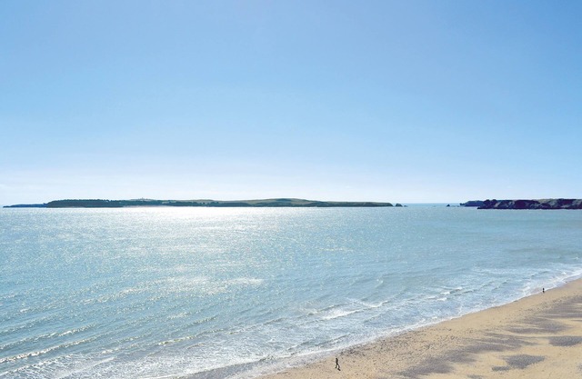 1 bedroom accommodation in Red Roses, near Pendine