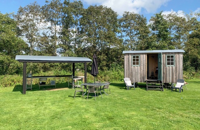 1 bedroom accommodation in Wootton, near Ryde