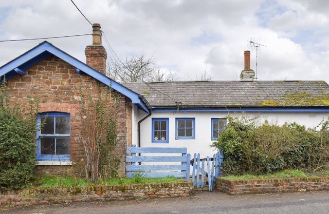 1 bedroom accommodation in Appledore, near Ashford