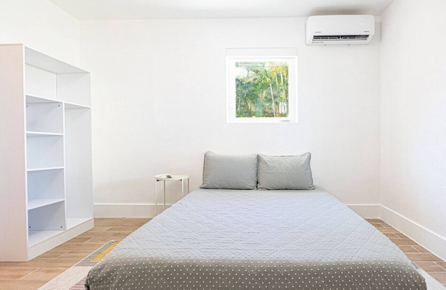 1 Bedroom Apartment El Portal #7