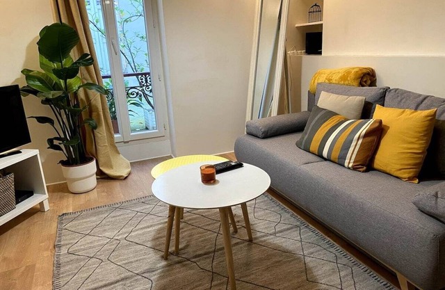 1 Bedroom Apartment in Paris