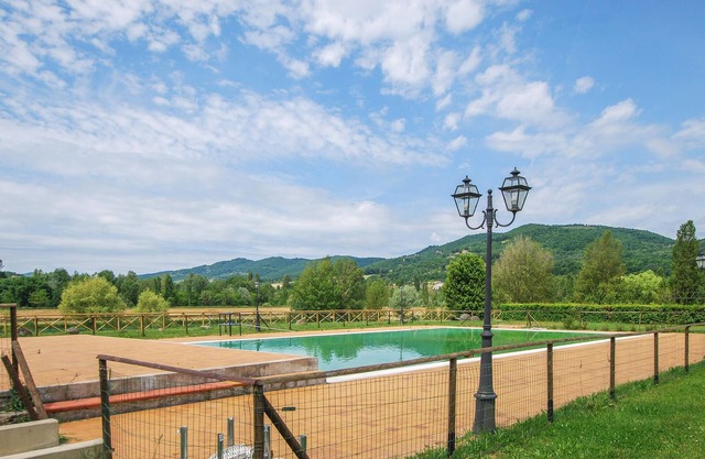 1 bedroom awesome apartment in Montone