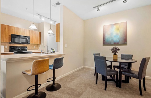 1-bedroom Lawrenceville Retreat apt near mall, stadium, and Georgia attractions