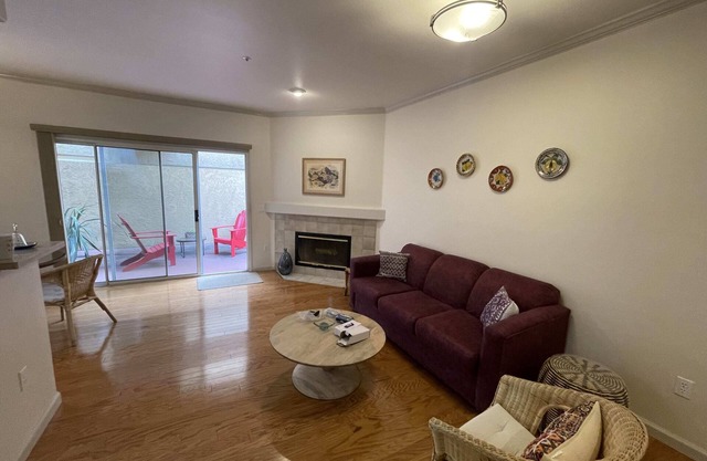 1 Bedroom & Office, Near Caltrain and Stanford