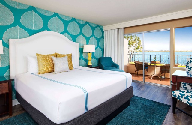 1-Bedroom Suite at a 4⭐️ Hotel