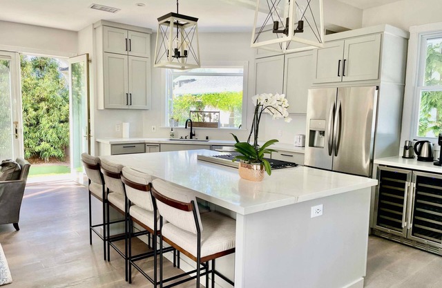 1 Block To St. Helena Main Street Shops, Restaurants! Avail Oct 13-18, 29-Nov 6