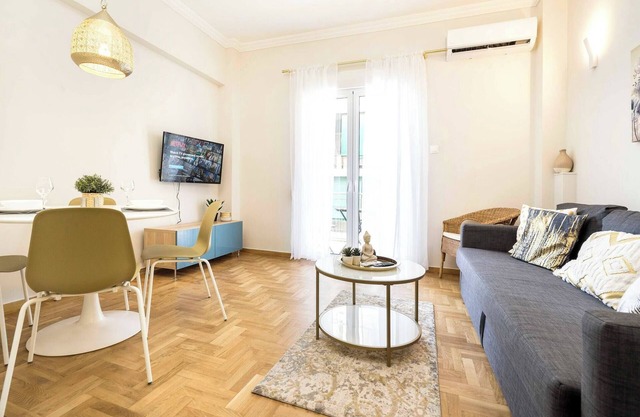 1 BR Apt In Petralona 15 Minutes From Acropolis