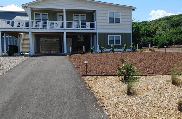 1 BR apt with ocean views see VRBO# 4598329 to book full house for summer 2026